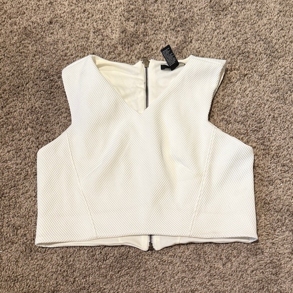 Forever 21 Tops - Forever 21 White Textured Tank Top